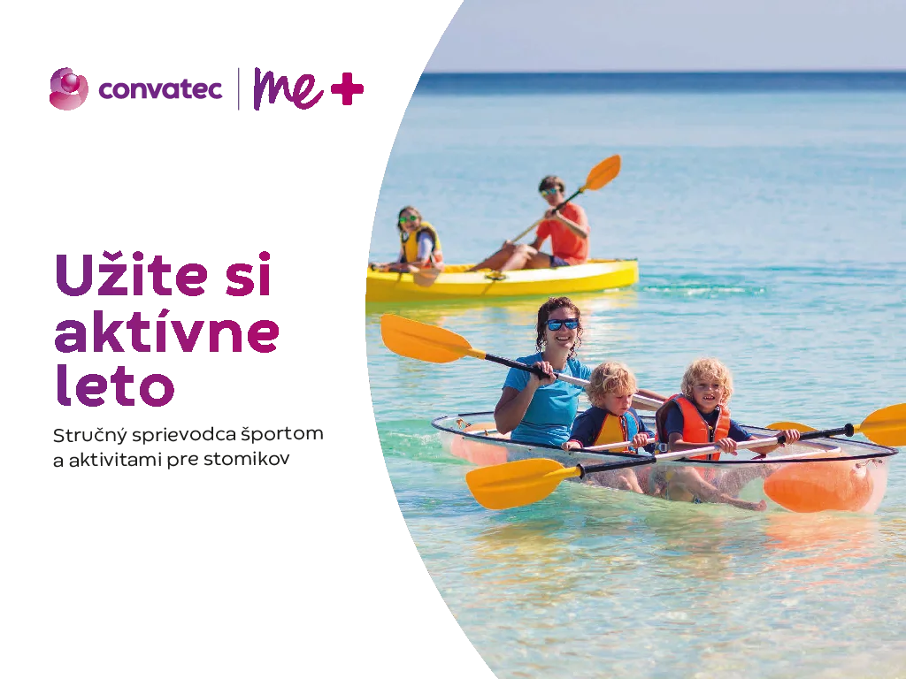 skupina ľudí v kajakoch