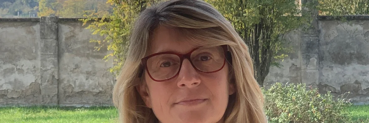 メガネをかけた女性