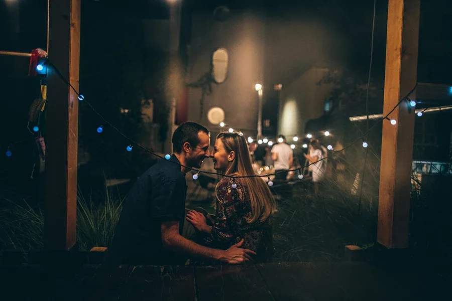 一對夫婦表達了他們對彼此的愛和感情。